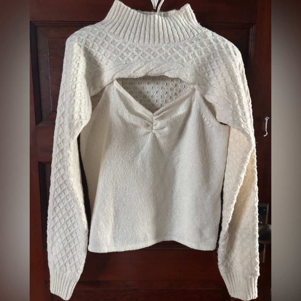 Elegant Cream Two-Piece Polyester Sweater- Size-L Great Pre-Owned Condition